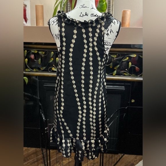 Woman’s “Pretty Good” sleeveless blouse. Size Large. #131 - Picture 4 of 4